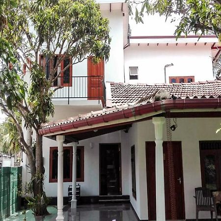 House Of Seya Bed and Breakfast Negombo Exteriör bild